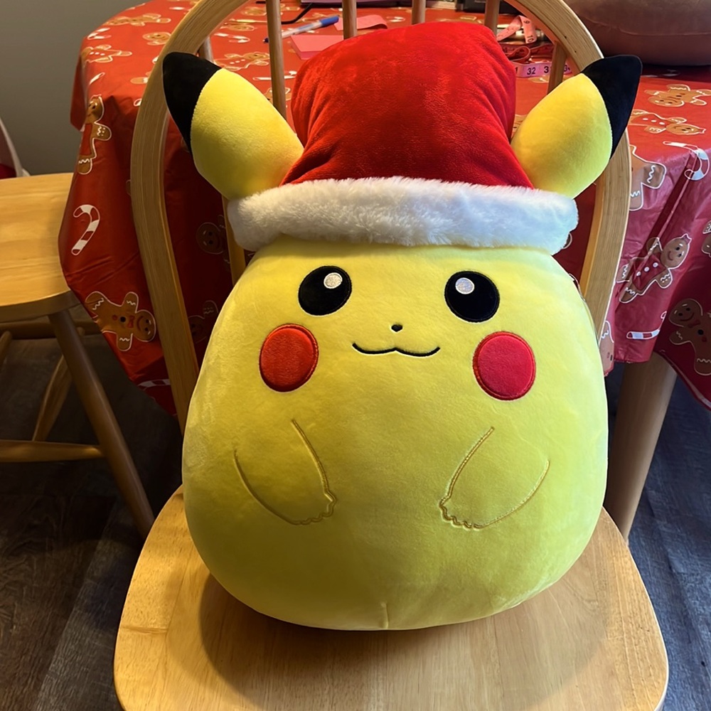Squishmallows Santa Pikachu Holiday 2023 *BNWT*